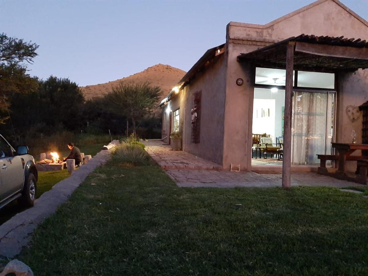 Waterval farmstay Graaff-Reinet Exteriör bild